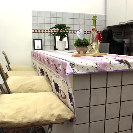 La Corte Dei Creativi Comodo E * Milan